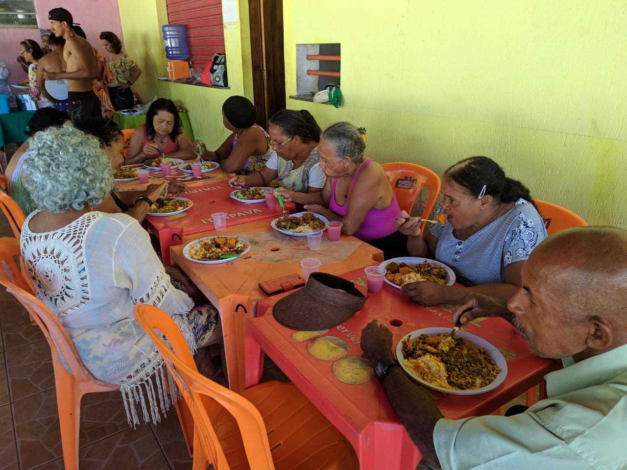 Camacã: Confraternização do Clube dos Idosos é realizada em Canavieiras